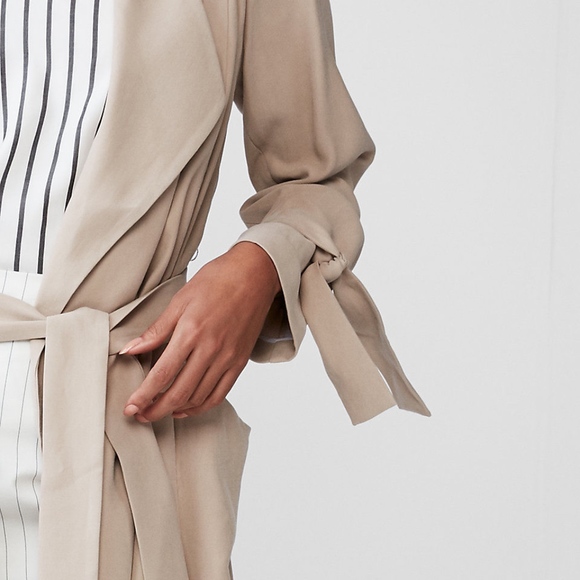 NEW EXPRESS $148 R29 EDITOR PICK LIGHT KHAKI SOFT - Picture 2 of 3